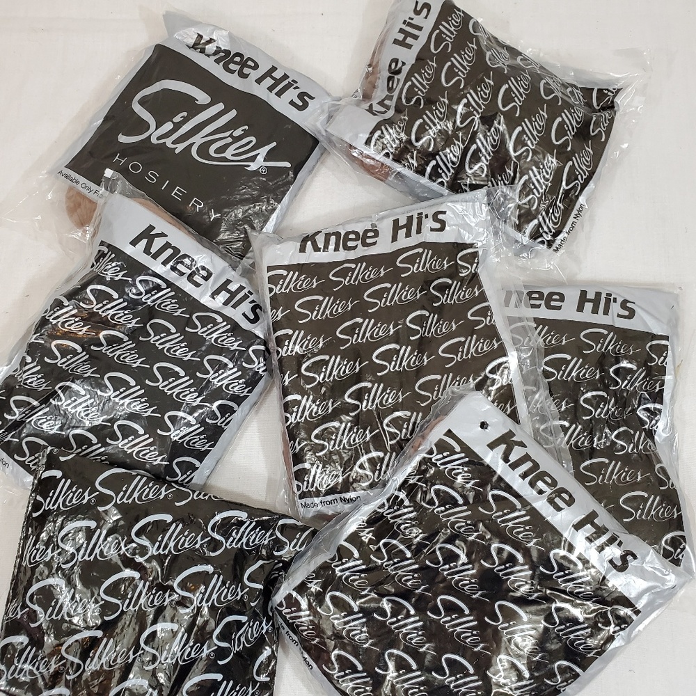 7 Silkies Knee High Nylons Beige NWT